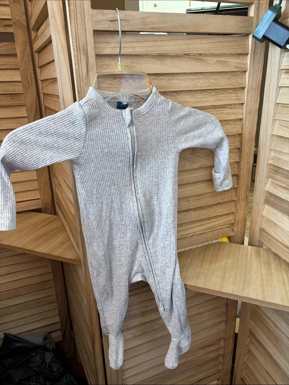 Old Navy Ribbed Zip Footed One-Piece in Light Gray 3-6 months